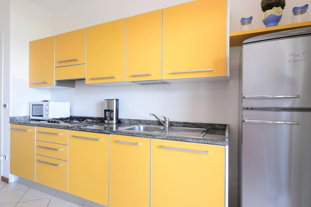Sunbeach Apartments Lignano Sabbiadoro Bagian luar foto